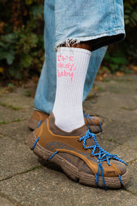 Jeangu Macrooy - Young, Awkward & Lonely Theater Tour Socks Pink Unisex